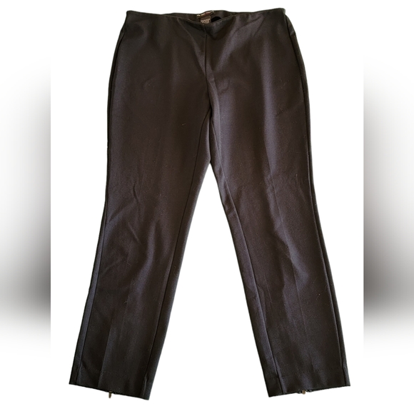 NEW YORK & Company Stretch Capri - Picture 2 of 5